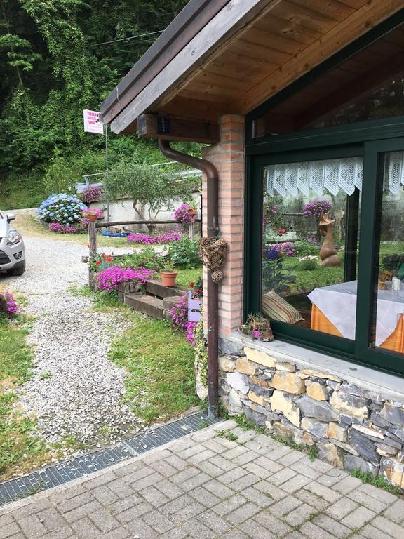 Agriturismo La Taverna Del Nonno Borzonasca Ngoại thất bức ảnh